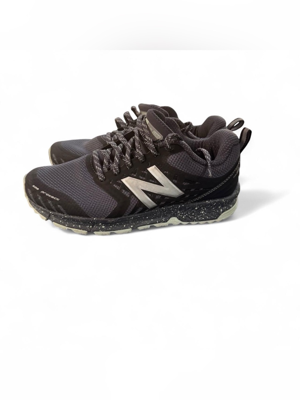 New Balance 2002R black & gray sneakers #newbalance #running